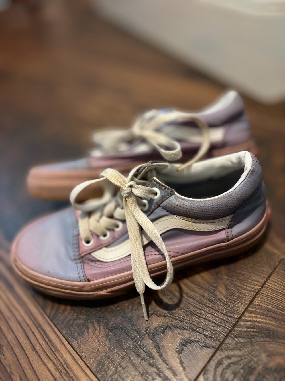 Vans Kids Lace-Up Sneakers in Pastel Purple and Pink 1.5